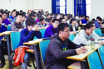 90后大学生开发点名软件防逃课 用后自己也中招图 90后大学生开发点名软件防逃课 用后自己也中招图