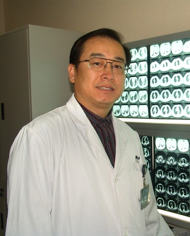 杨跃 北京肿瘤医院胸外科主任医师 教授